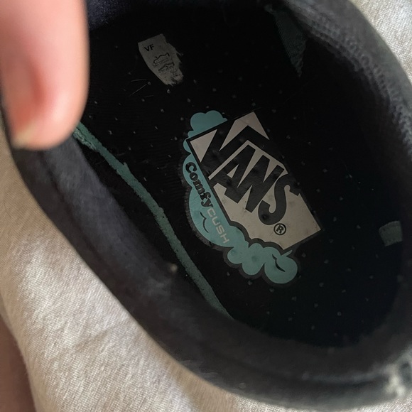 Cushion Vans - Picture 3 of 3